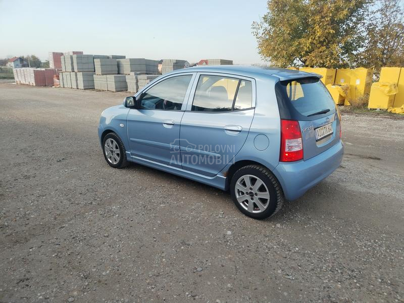 Kia Picanto 1.1i