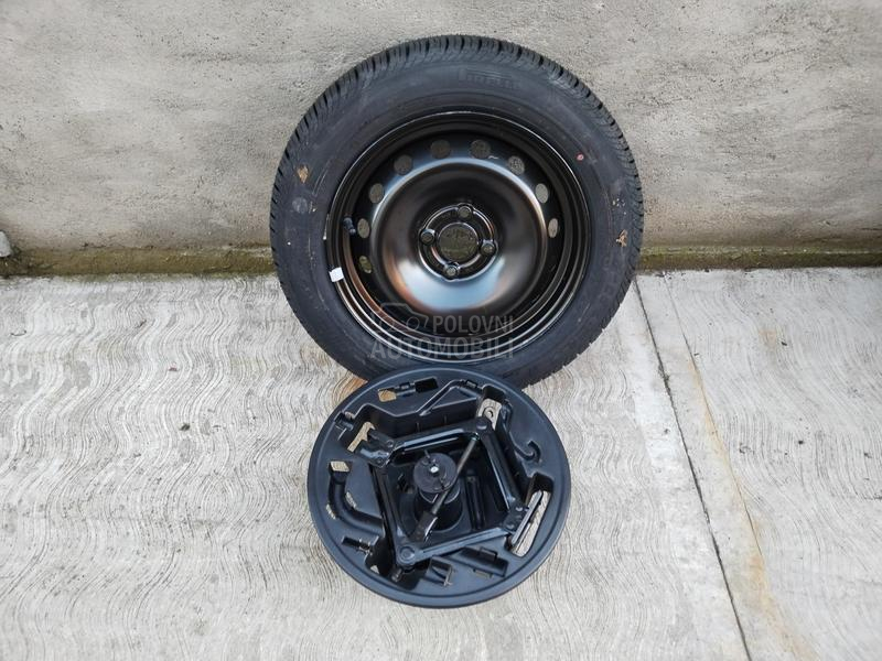 Rezervni tocak 15 sa alatom