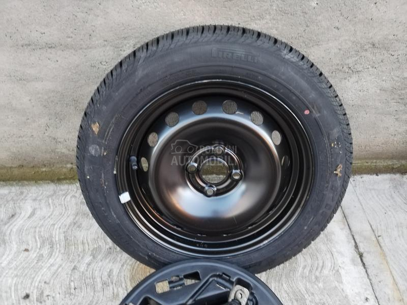 Rezervni tocak 15 sa alatom