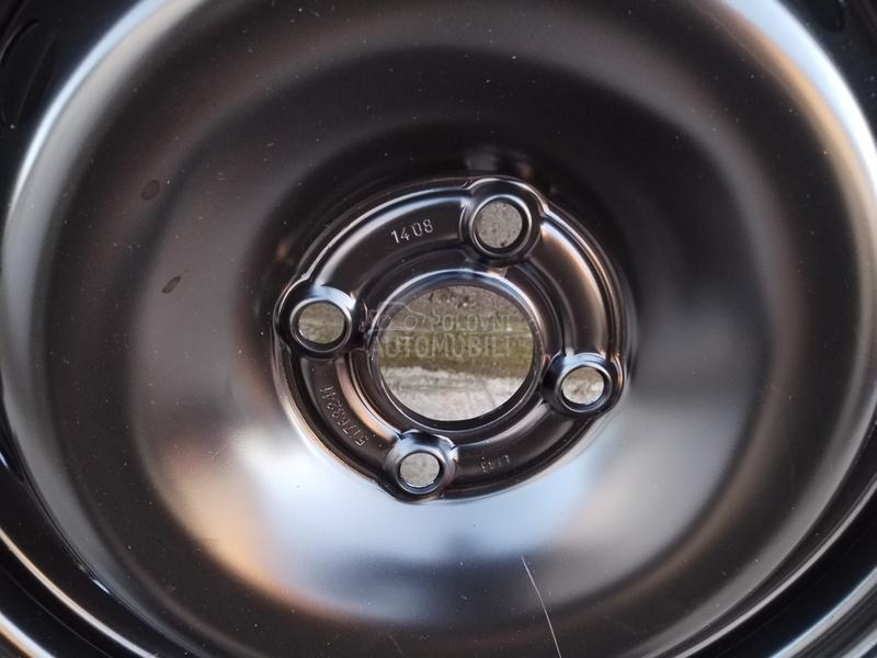 Rezervni tocak 15 sa alatom