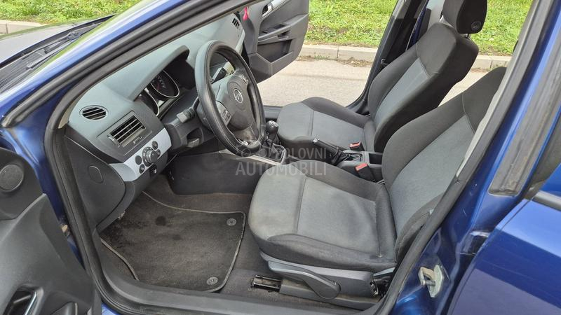 Opel Astra H 1.6 T.N.G