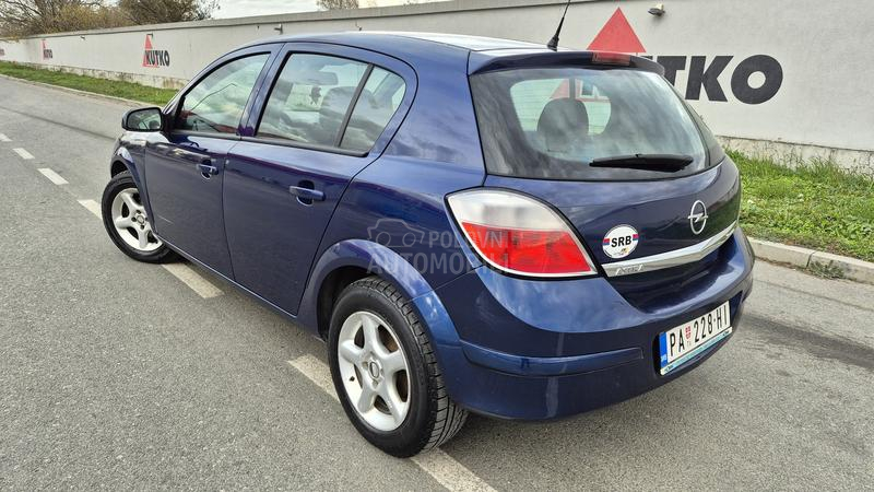 Opel Astra H 1.6 T.N.G