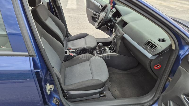 Opel Astra H 1.6 T.N.G