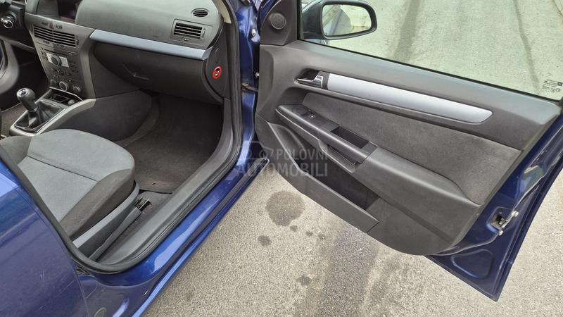 Opel Astra H 1.6 T.N.G