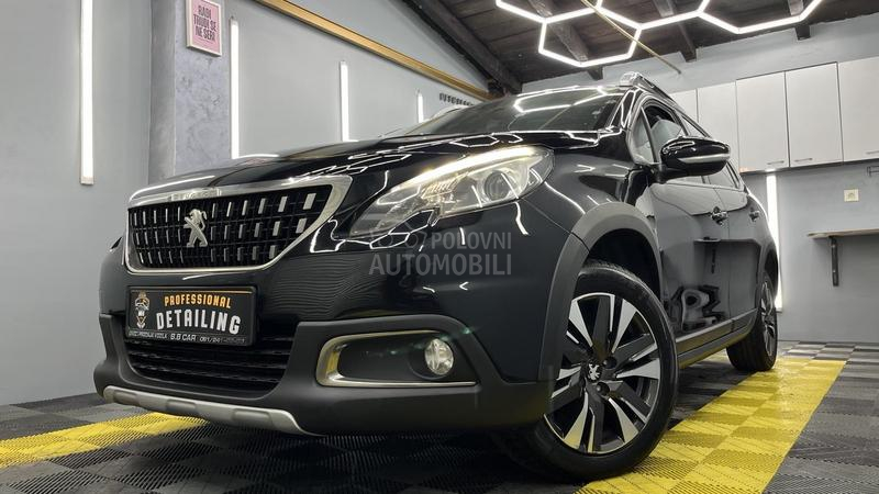 Peugeot 2008 ALLURE HROM 1/1