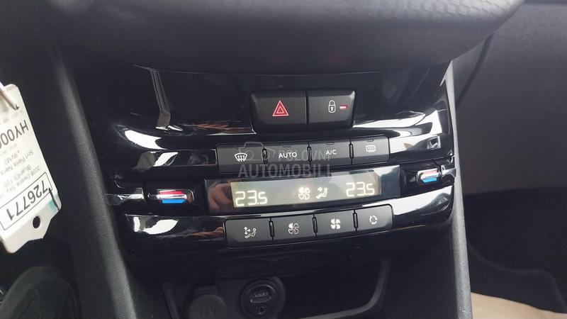 Peugeot 2008 ALLURE HROM 1/1