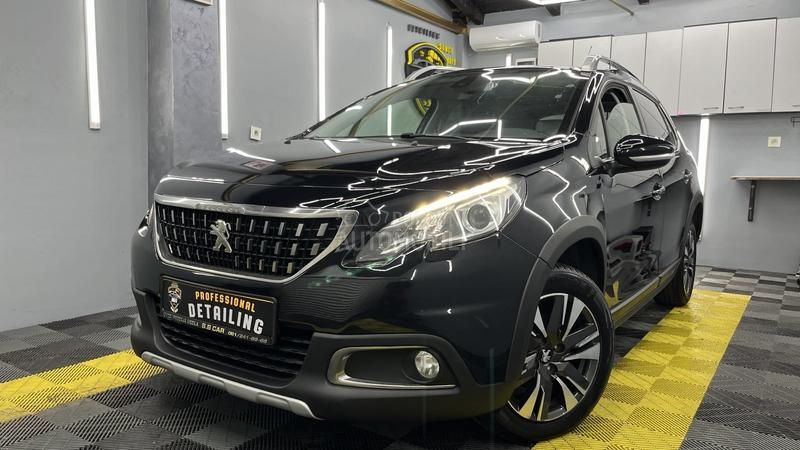 Peugeot 2008 ALLURE HROM 1/1
