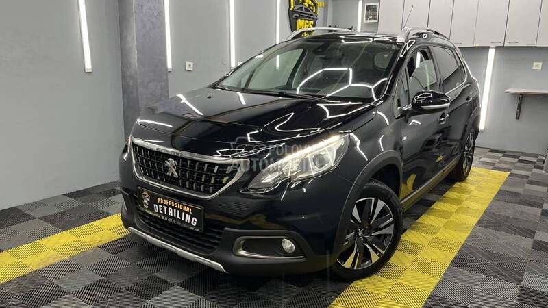 Peugeot 2008 ALLURE HROM 1/1
