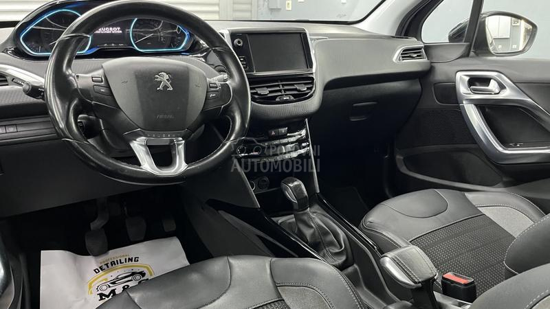 Peugeot 2008 ALLURE HROM 1/1