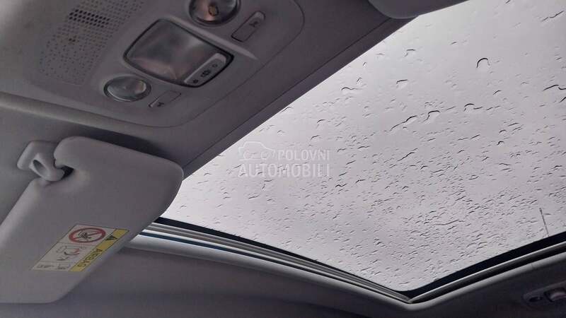 Peugeot 2008 ALLURE HROM 1/1