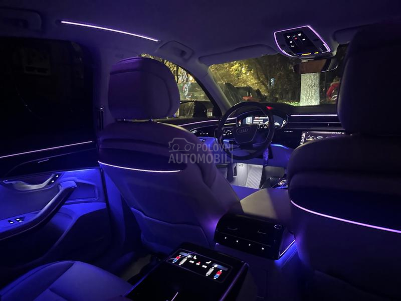 Audi A8 55TFSI M-HYBRID