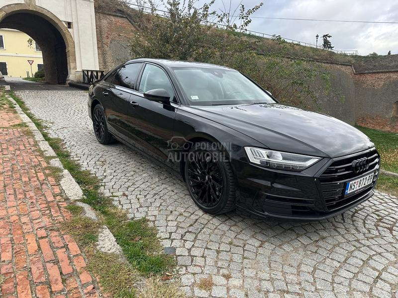 Audi A8 55TFSI M-HYBRID