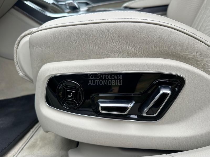Audi A8 55TFSI M-HYBRID