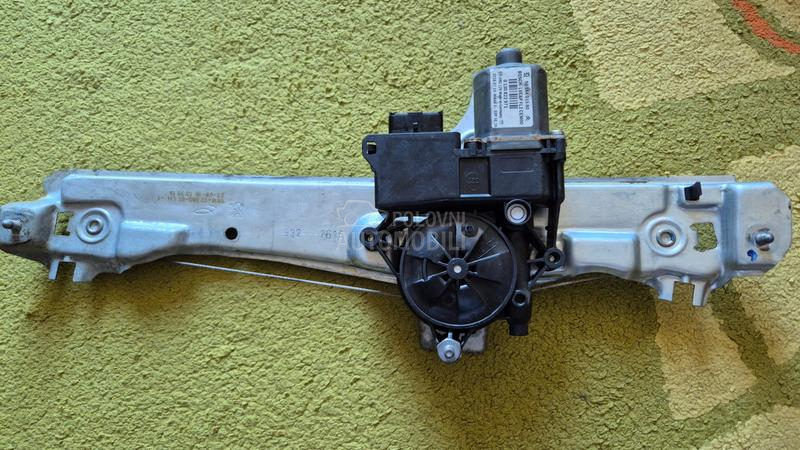 Podizac stakla sa motorom