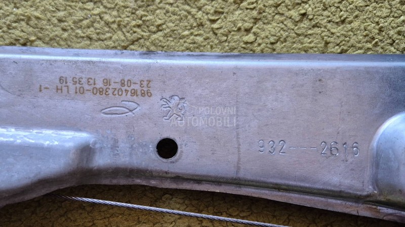 Podizac stakla sa motorom