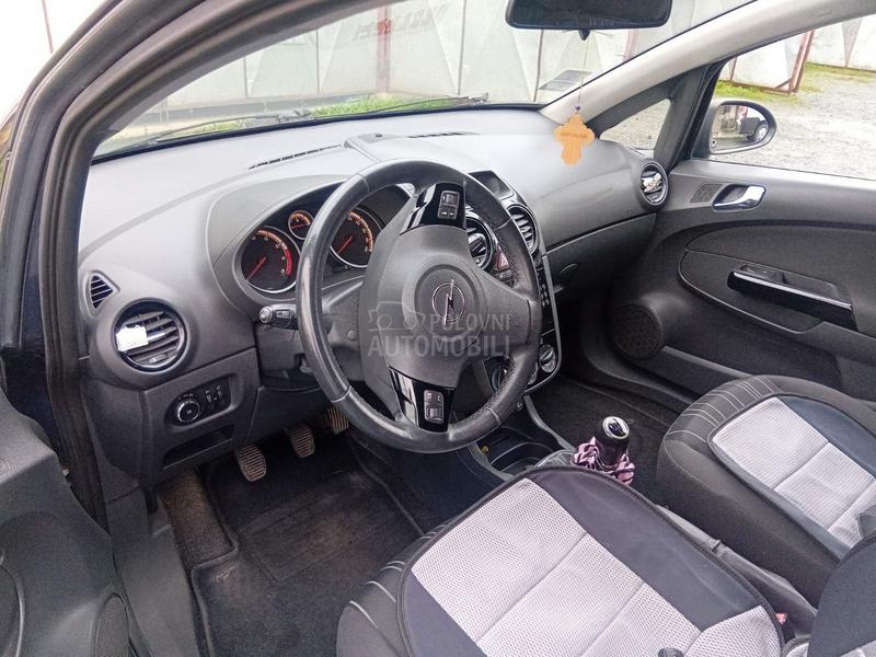 Opel Corsa D 14.i