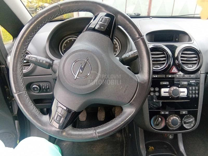 Opel Corsa D 14.i