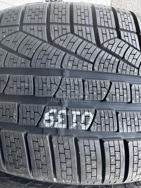 Pirelli 255/35 R19 Zimska