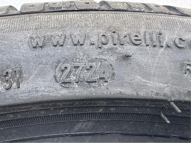 Pirelli 255/35 R19 Zimska