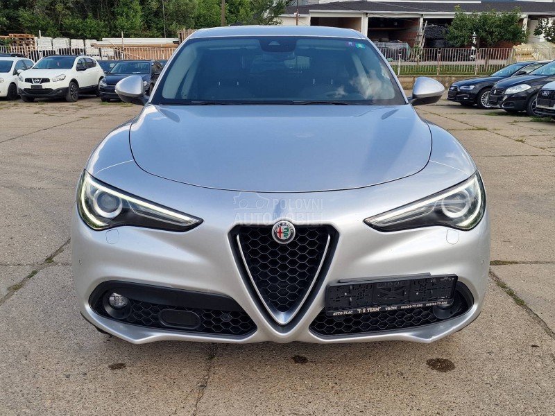 Alfa Romeo Stelvio 2.2D Q4 TURBO SPRINT