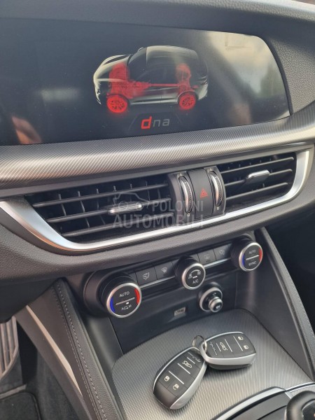 Alfa Romeo Stelvio 2.2D Q4 TURBO SPRINT