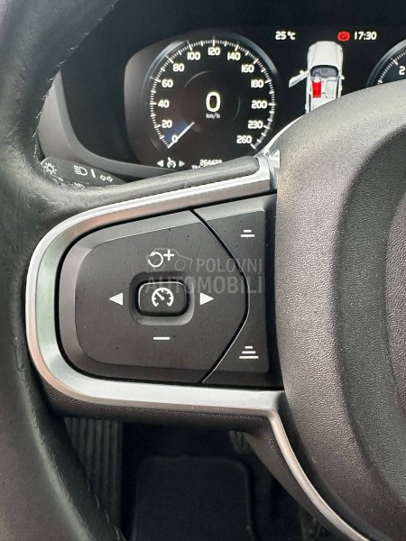 Volvo V60 2.0D MOMENTUM