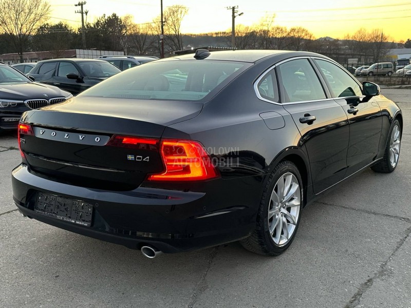 Volvo S90 2.0 D4 MOMENTUM