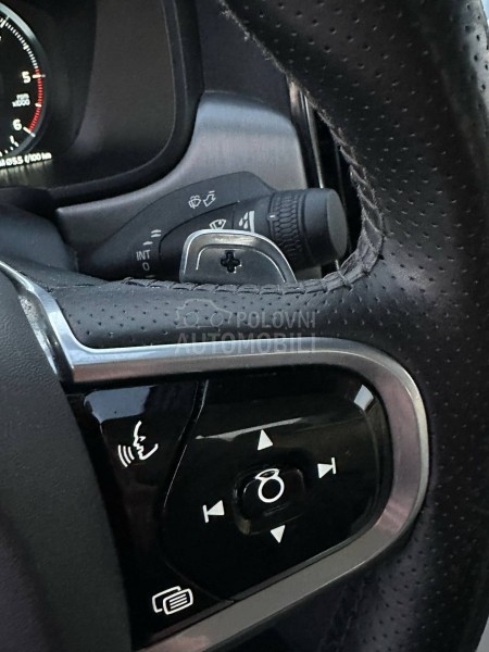 Volvo S90 2.0 D4 MOMENTUM