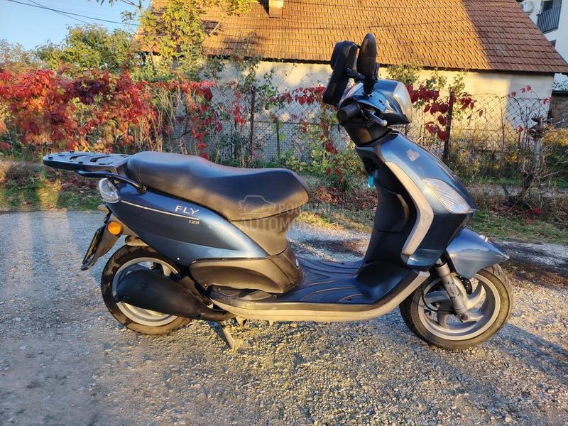 Piaggio Fly 125