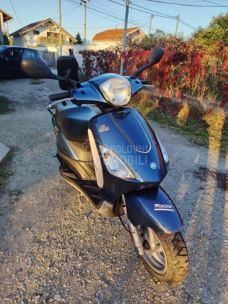 Piaggio Fly 125