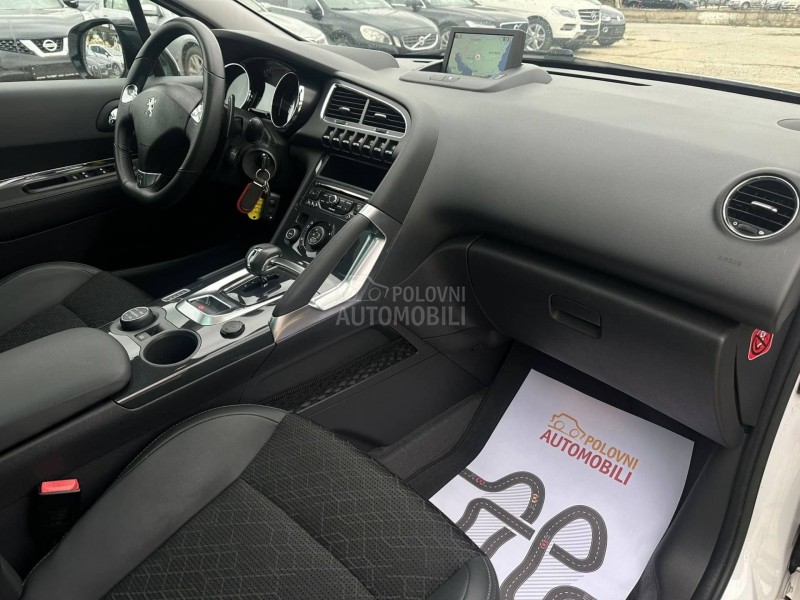 Peugeot 3008 2.0HDI HYBRID4 N O V