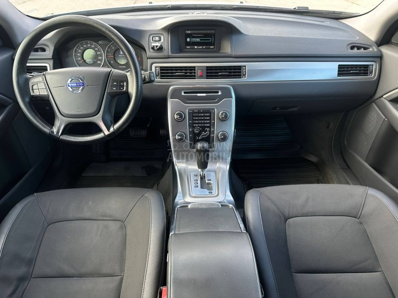 Volvo XC70 2.0D3 MOMENTUM N0V