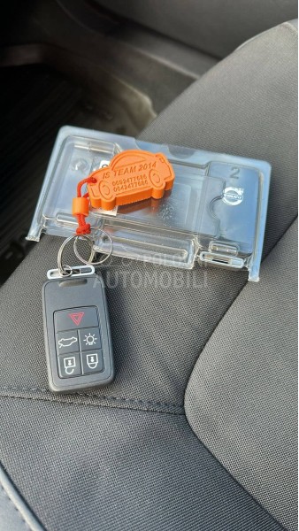 Volvo XC70 2.0D3 MOMENTUM N0V