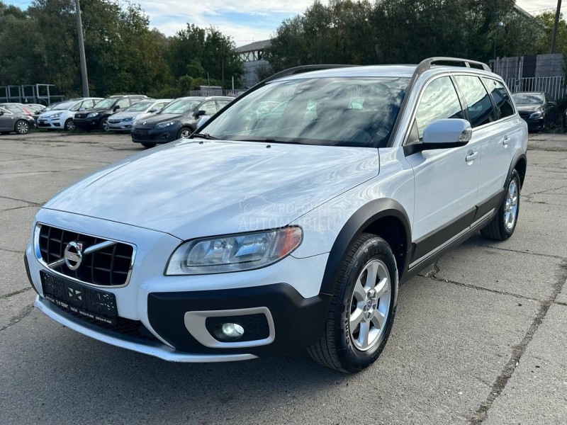 Volvo XC70 2.0D3 MOMENTUM N0V