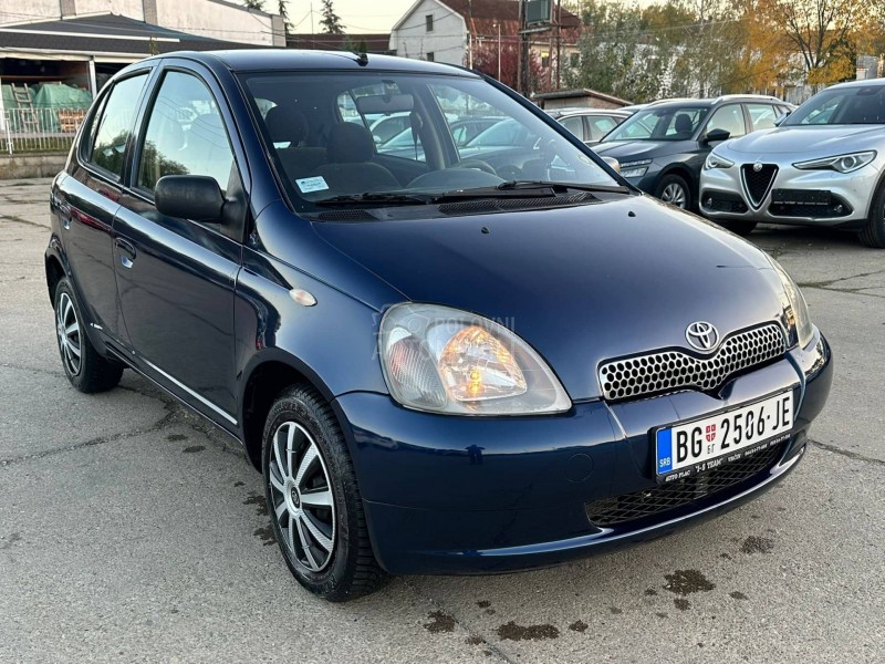 Toyota Yaris 1.0 LINEA TERRA