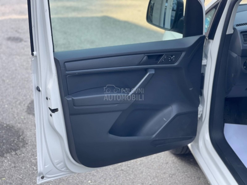 Volkswagen Caddy Maxi C N G