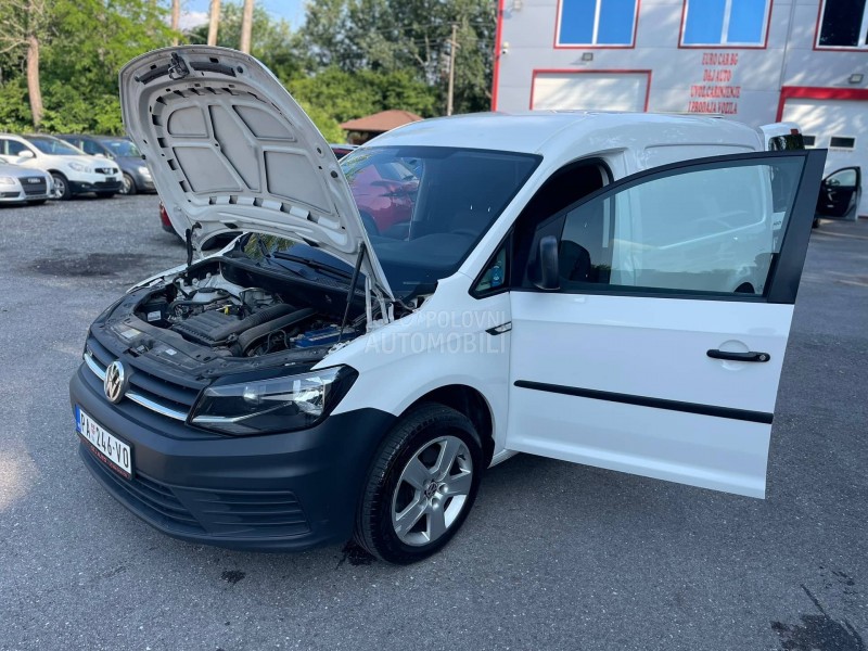 Volkswagen Caddy Maxi C N G