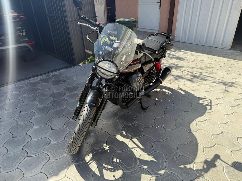 Moto Guzzi v7 Stone Special edition