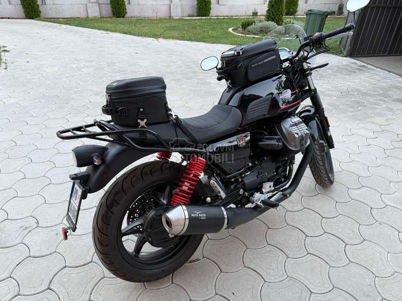 Moto Guzzi v7 Stone Special edition