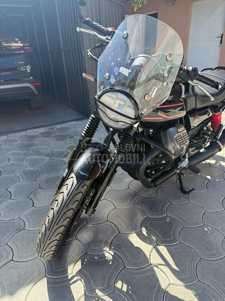 Moto Guzzi v7 Stone Special edition