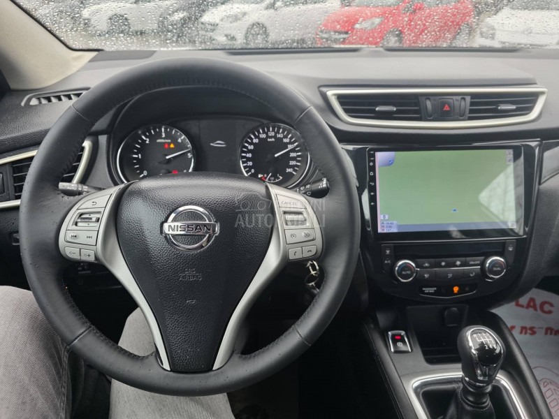 Nissan Qashqai 1.5dci  LED/NAV