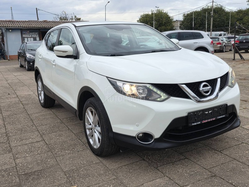Nissan Qashqai 1.5dci  LED/NAV