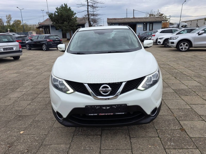 Nissan Qashqai 1.5dci  LED/NAV