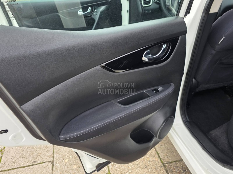 Nissan Qashqai 1.5dci  LED/NAV