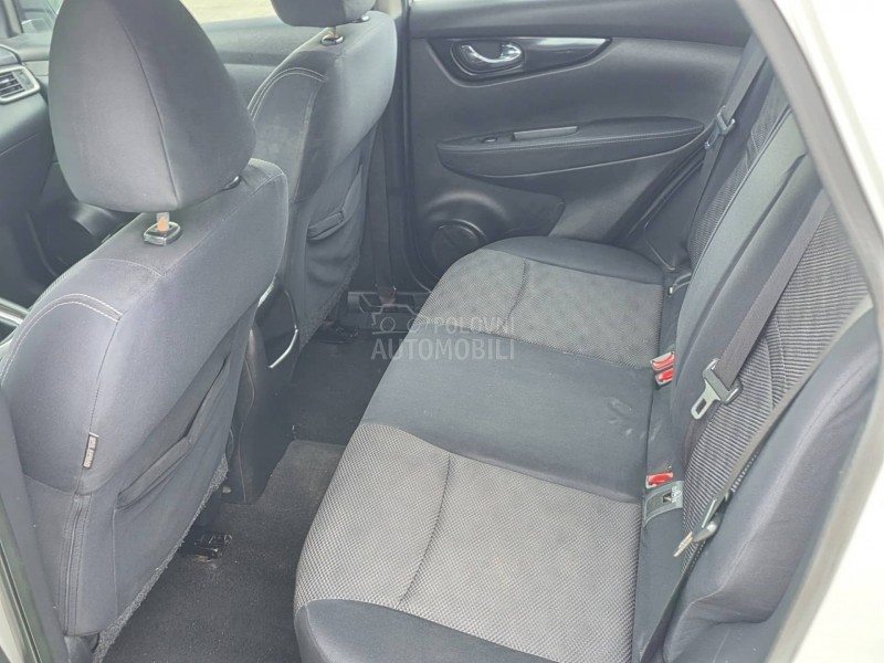 Nissan Qashqai 1.5dci  LED/NAV