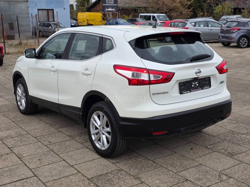 Nissan Qashqai 1.5dci  LED/NAV