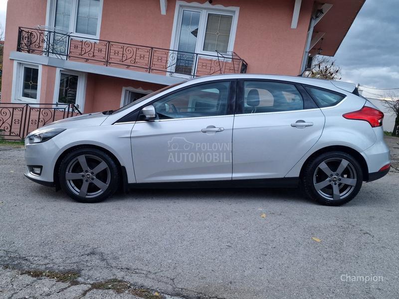 Ford Focus //TITANIUM//