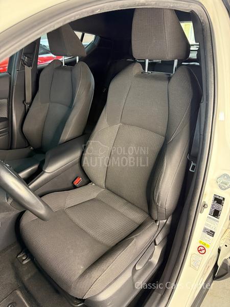 Toyota C-HR 1.8 HSD E-CVT CENTER