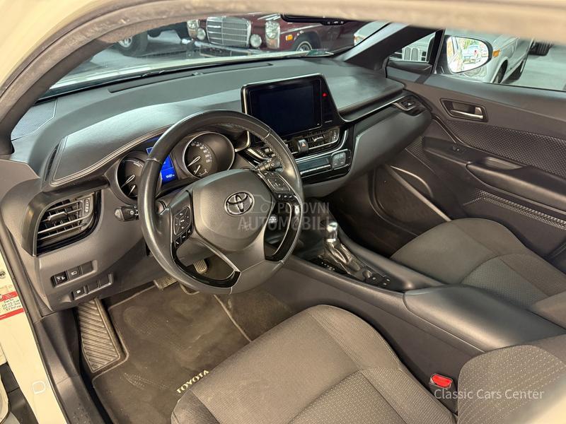 Toyota C-HR 1.8 HSD E-CVT CENTER