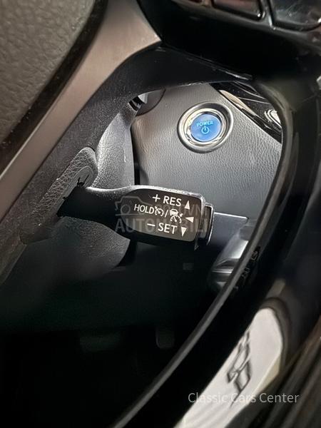 Toyota C-HR 1.8 HSD E-CVT CENTER